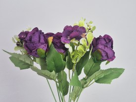 Ramo de flores artificiales combinados